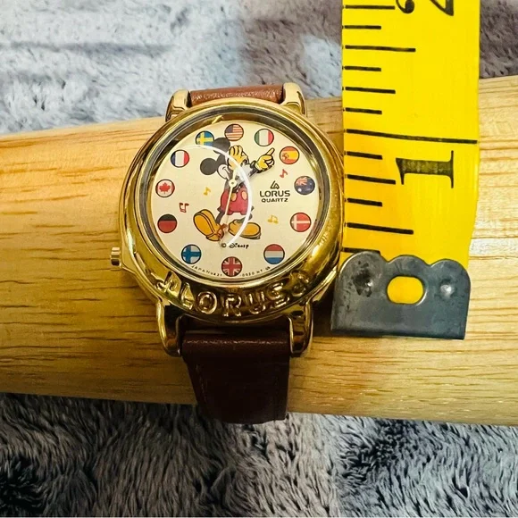 Vintage Disney Lorus Quartz Musical Mickey Mouse World Flags Watch - Picture 3 of 11